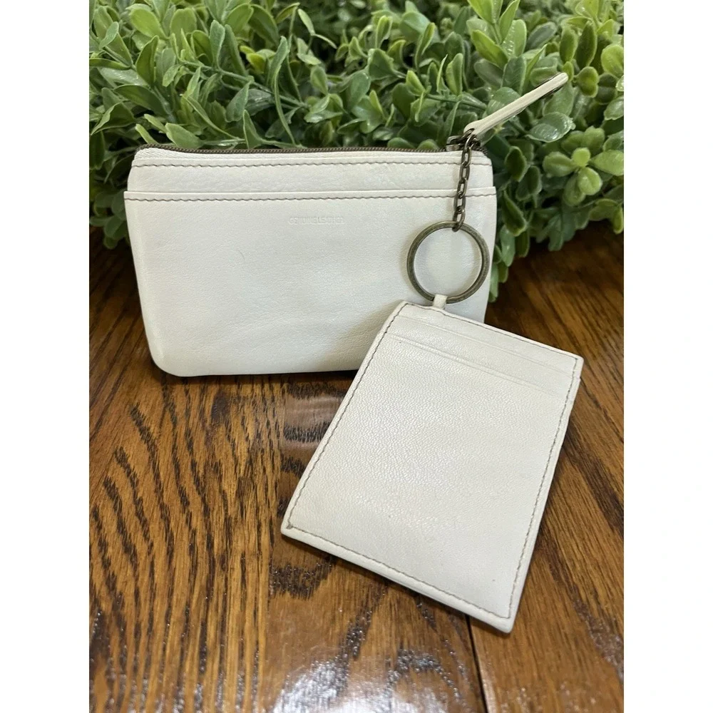 Vintage Fossil Cream Colored Leather Wallet With Attached Card Holder